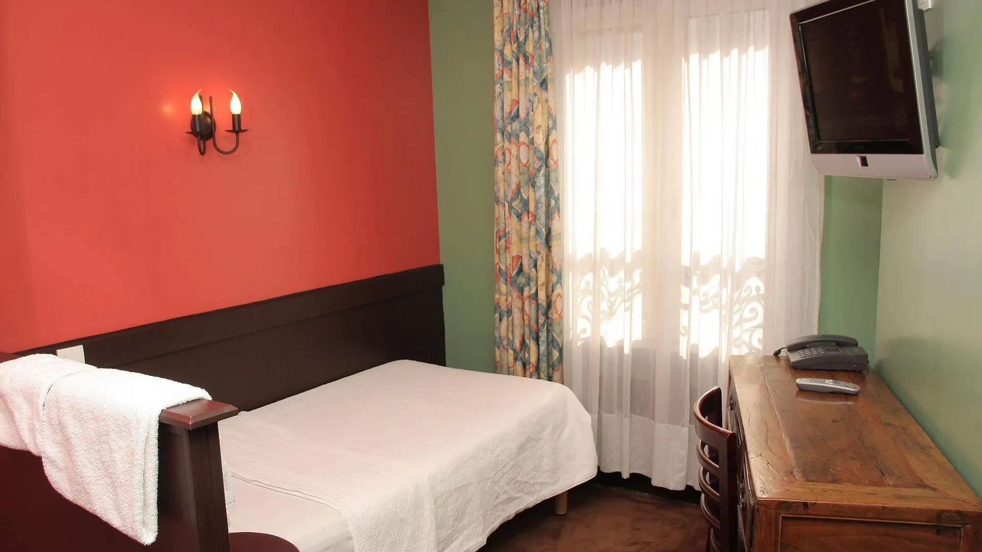 Hotel Monte-Carlo Paris